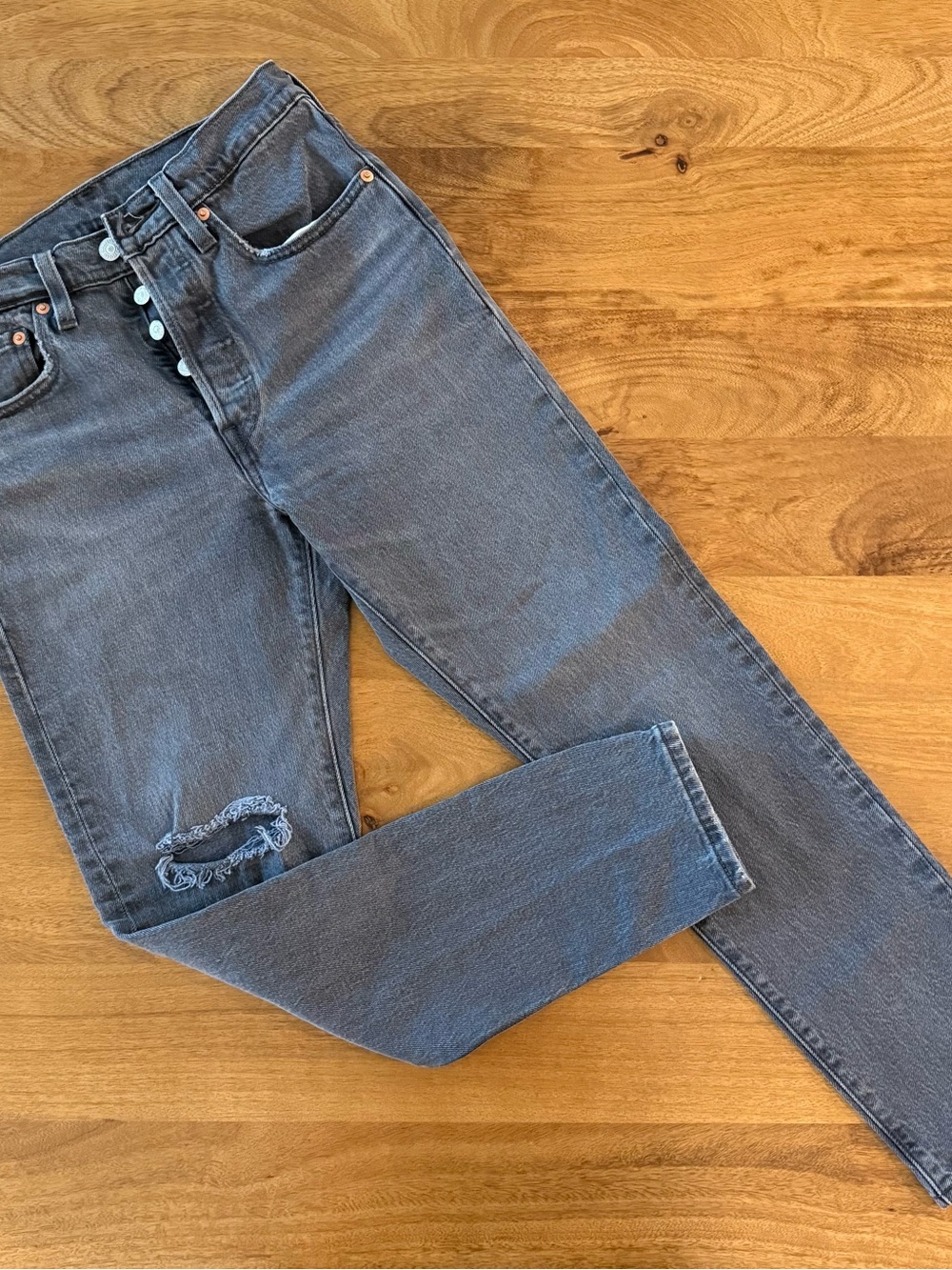 Levi's 501 Skinny Jeans Gray Wash with Distressed Knee